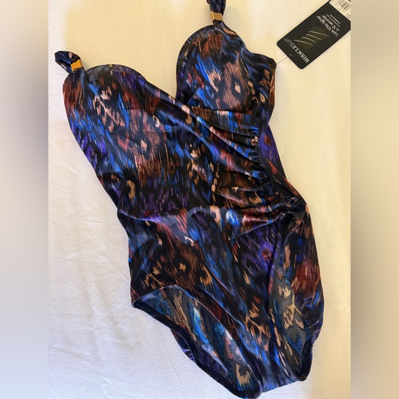 MiracleSuit One piece Swimsuit. New. - Picture 3 of 6